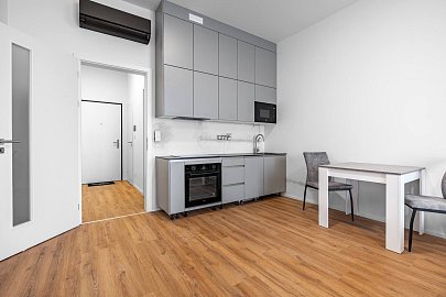 Pronájem bytu 1+kk 34 m², Komárovská, Brno